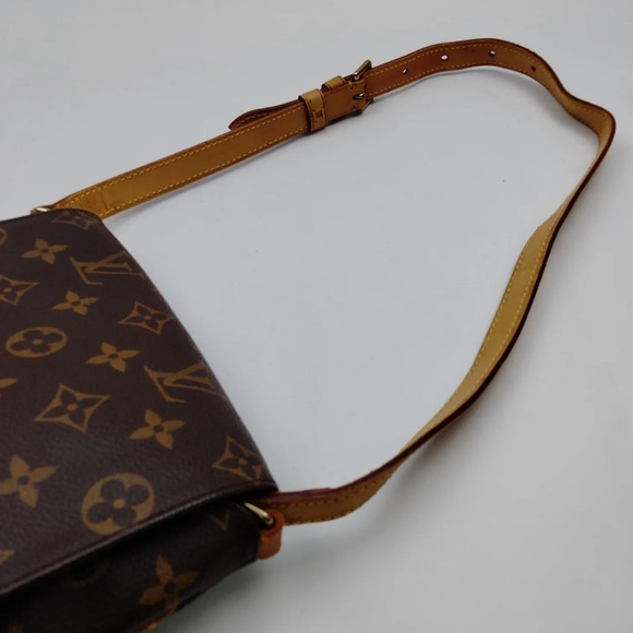 Louis Vuitton LV Shoulder Bag  Musette Tango short shoulder Monogram - Picture 4 of 9